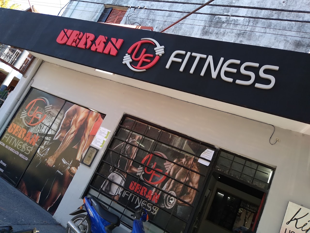 Fachada de Urban Fitness en Resistencia